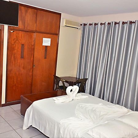 Hostal Ibiza Santa Cruz de La Sierra Dış mekan fotoğraf