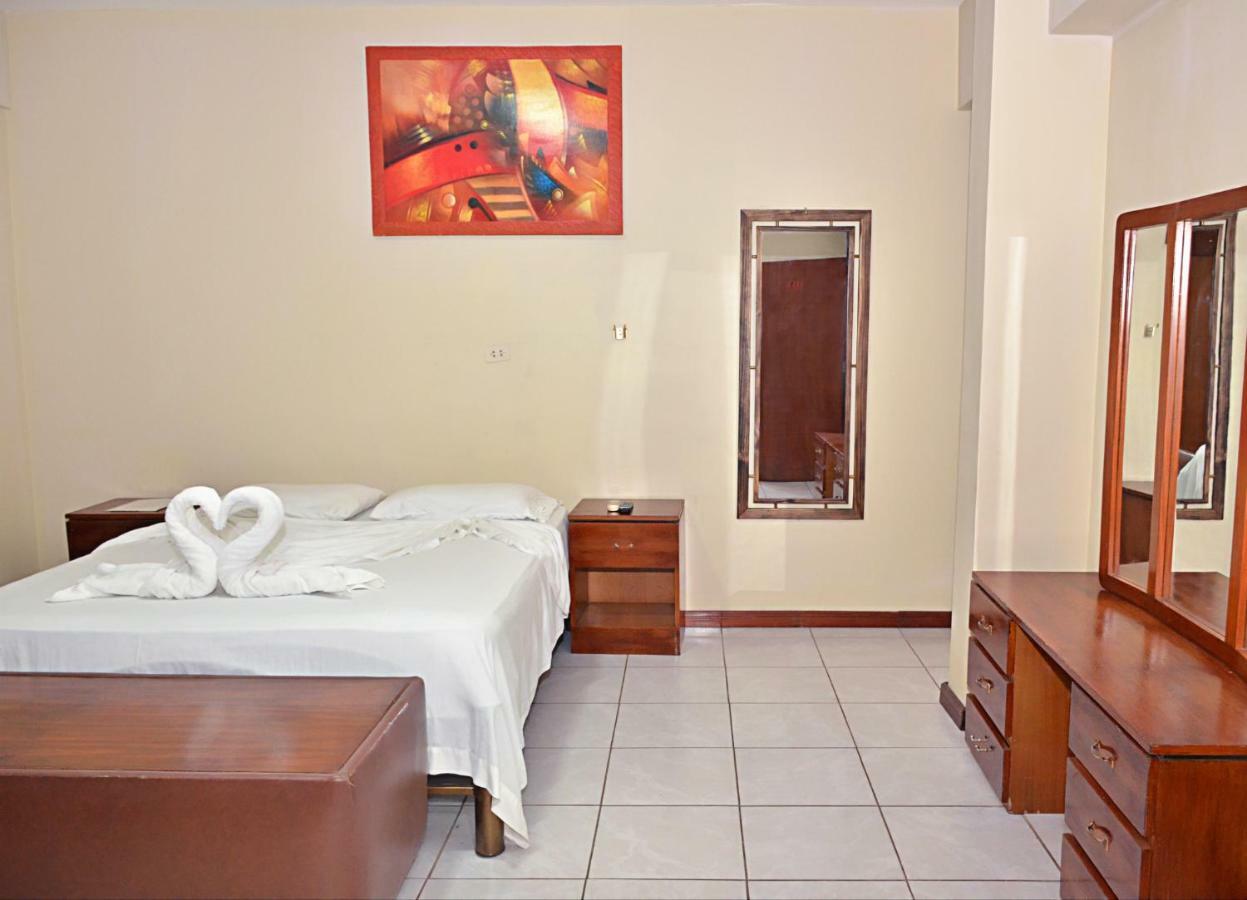 Hostal Ibiza Santa Cruz de La Sierra Dış mekan fotoğraf