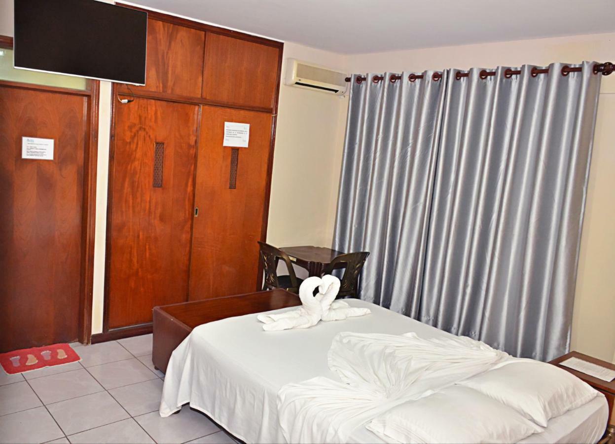 Hostal Ibiza Santa Cruz de La Sierra Dış mekan fotoğraf