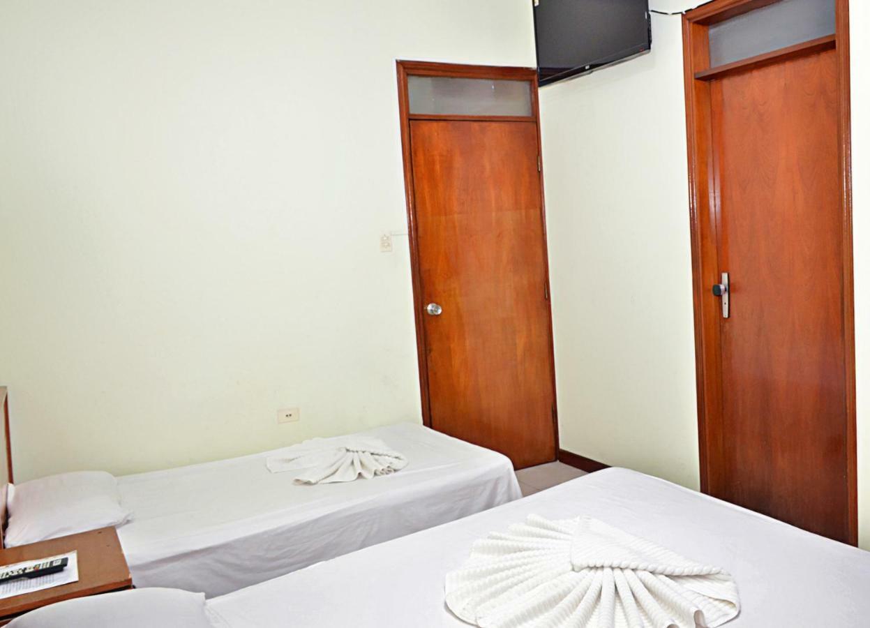 Hostal Ibiza Santa Cruz de La Sierra Dış mekan fotoğraf