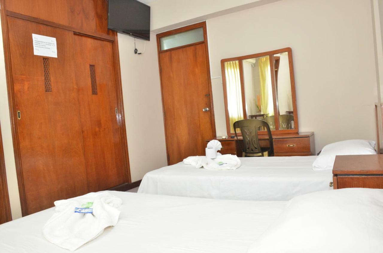 Hostal Ibiza Santa Cruz de La Sierra Dış mekan fotoğraf